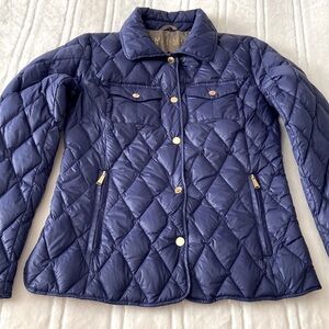 Like new Micheal Micheal Kors ultra light and down filled quilted jacket, size S